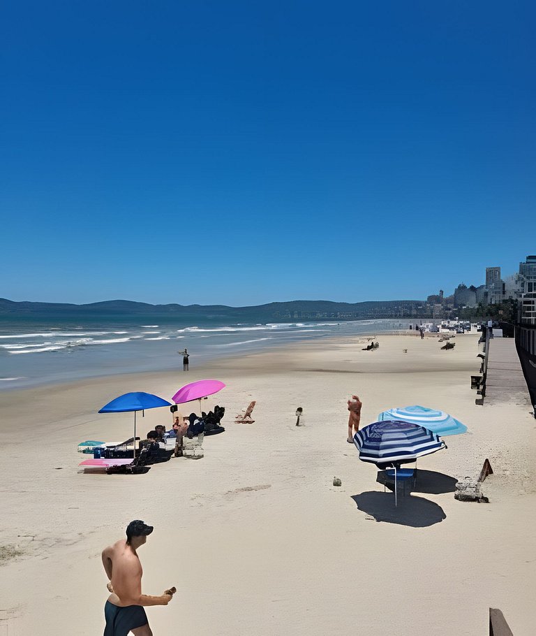 Duplex Pé na Areia - Vista para o Mar - 08 Pessoas