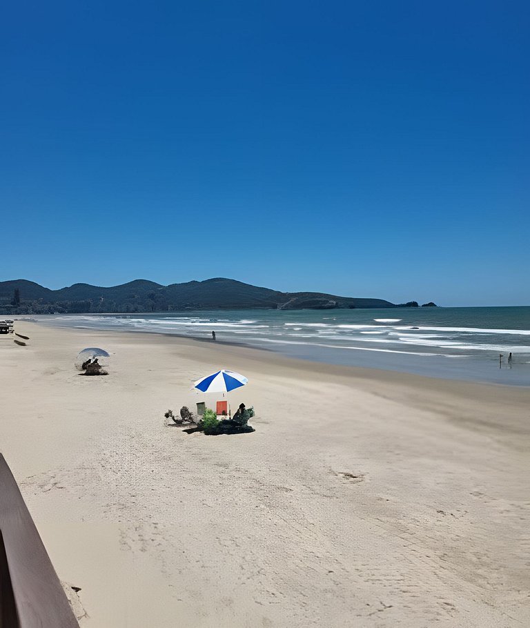 Duplex Pé na Areia - Vista para o Mar - 08 Pessoas