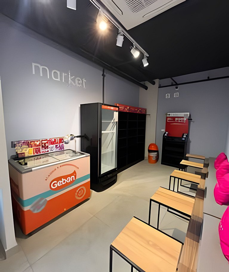 Apto 2 Qts no Centro| Piscina, Academia e Conforto