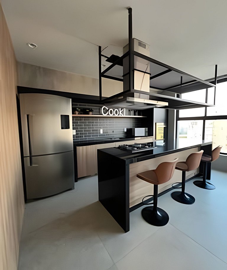 Apto 2 Qts no Centro| Piscina, Academia e Conforto