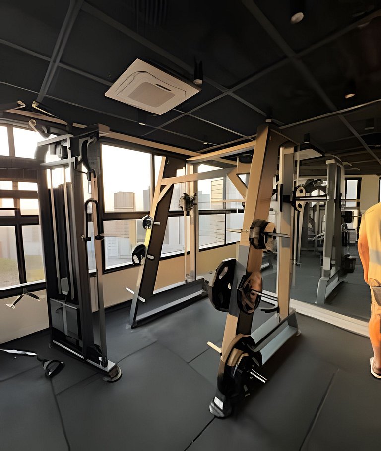 Apto 2 Qts no Centro| Piscina, Academia e Conforto