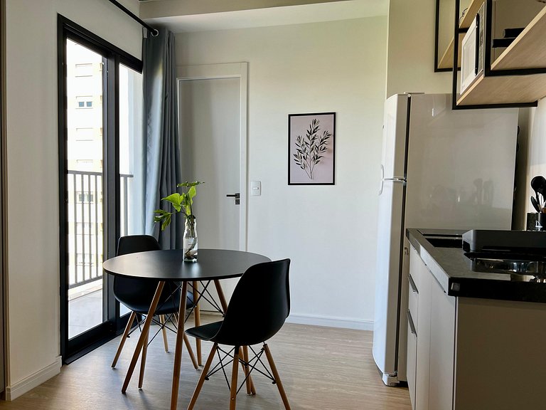 Studio Aconchegante no Centro com Varanda