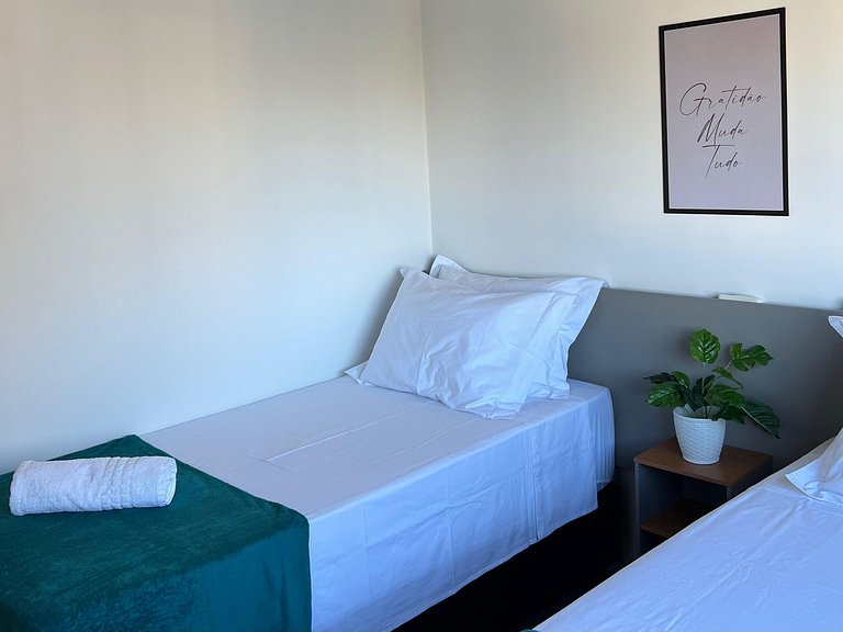 Apartamento 2 quartos - 05 pessoas - Central e Climatizado e